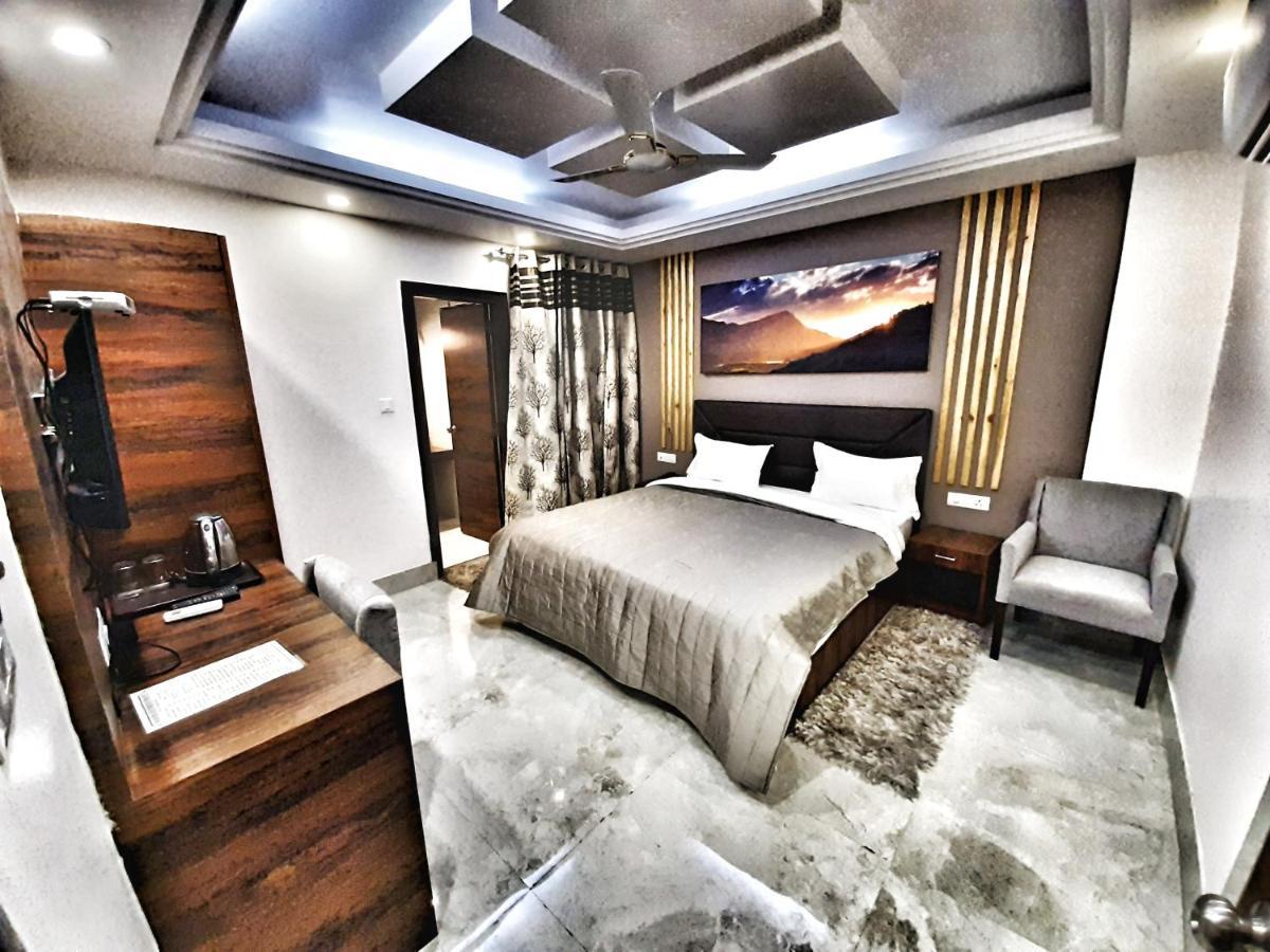 Hotel Aerocity Purple Orchid New Delhi Luaran gambar