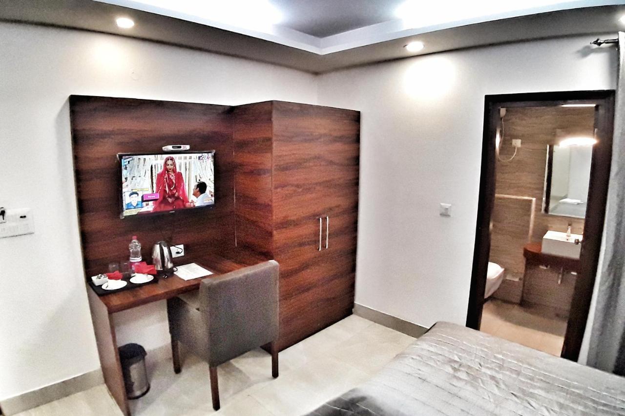 Hotel Aerocity Purple Orchid New Delhi Luaran gambar